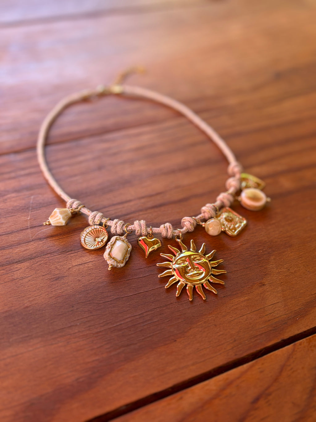 Collar Creta