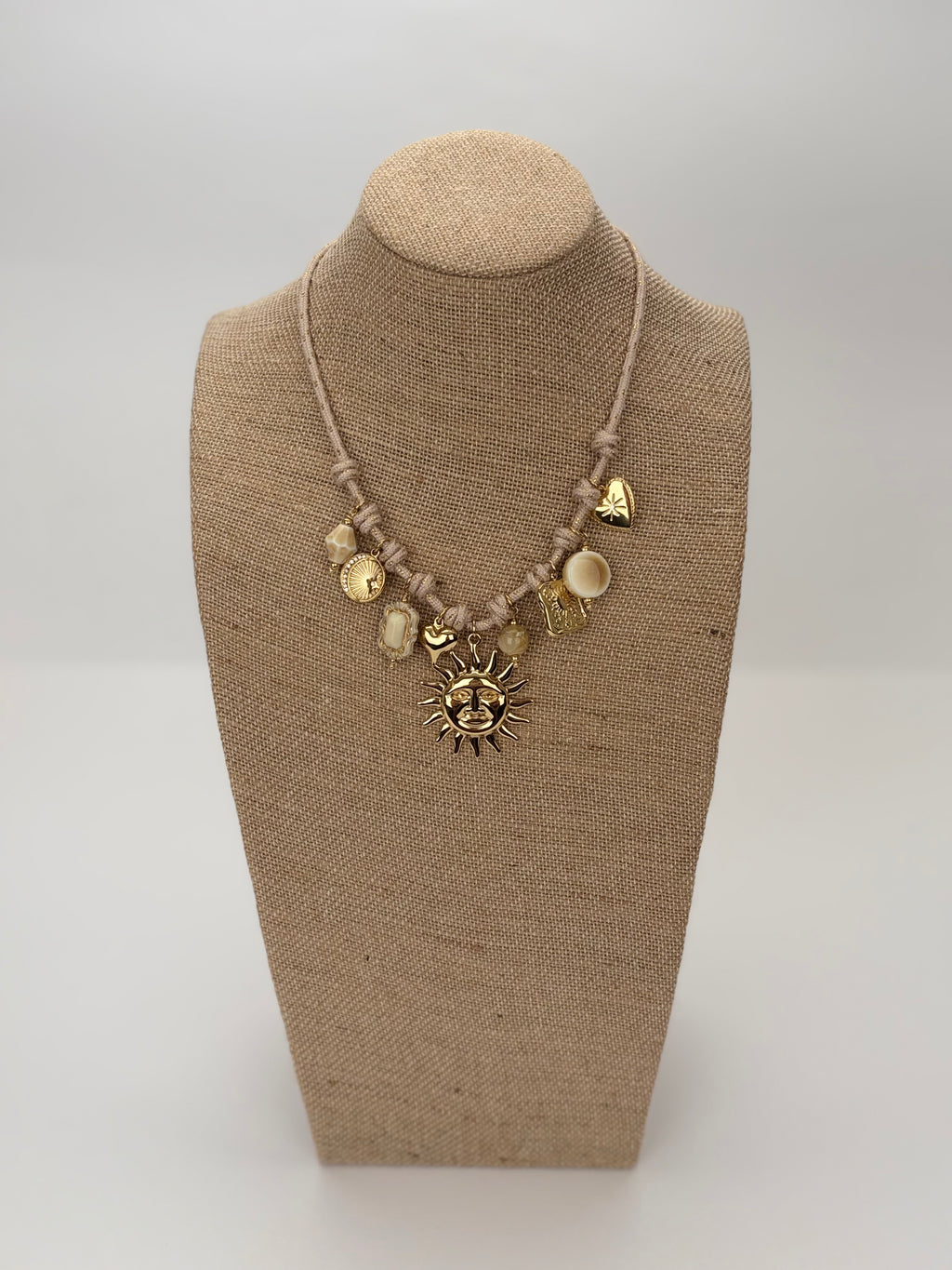 Collar Creta