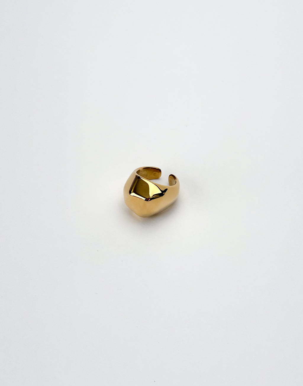 Anillo Monolith